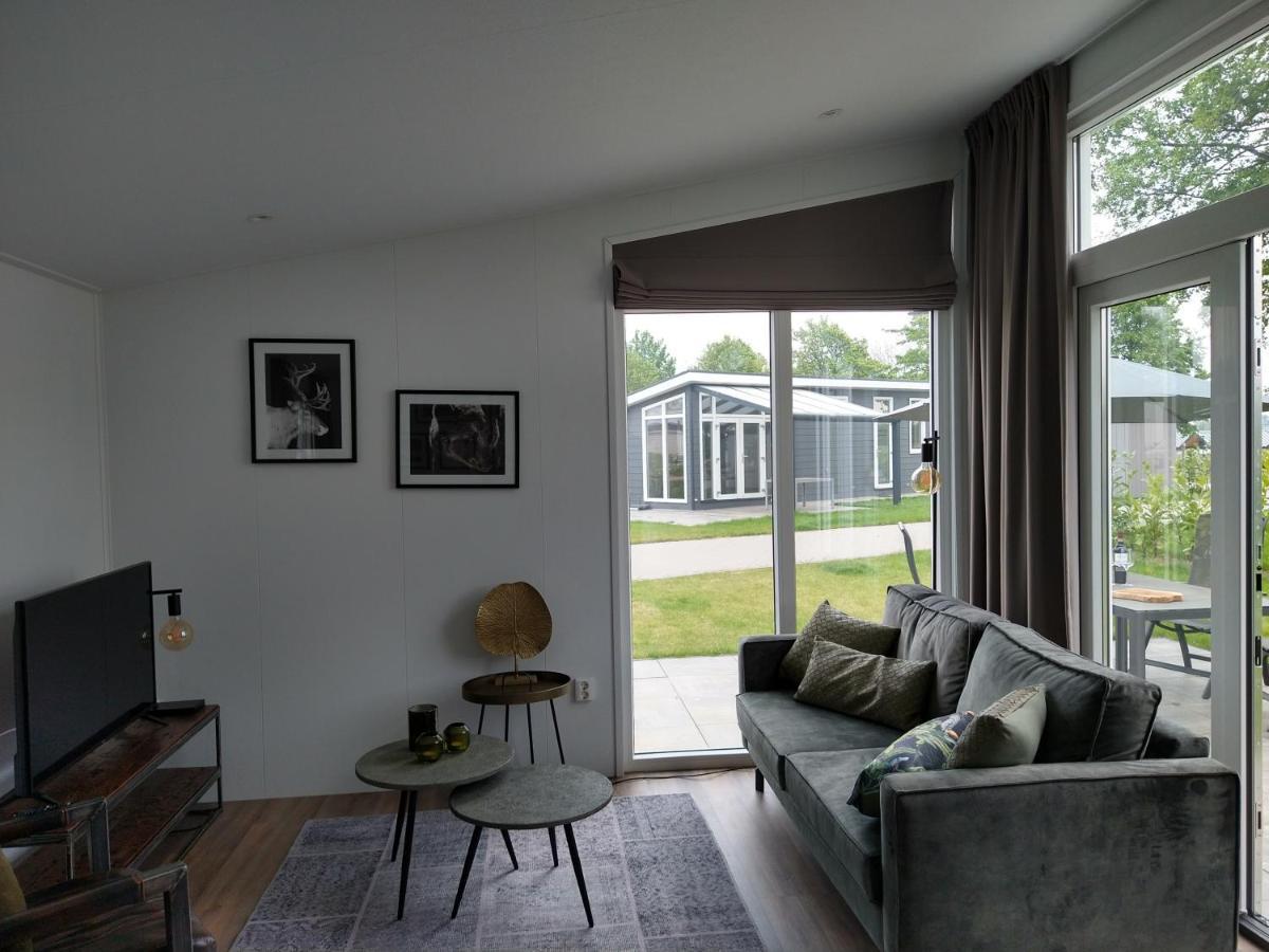 Lathumlodge Met Parkvoorzieningen Exteriör bild
